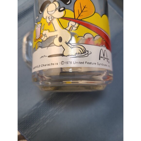 Vintage 1978 Garfield McDonald's Mug 8oz Anchor Hocking Hammock Glass - Picture 3 of 4